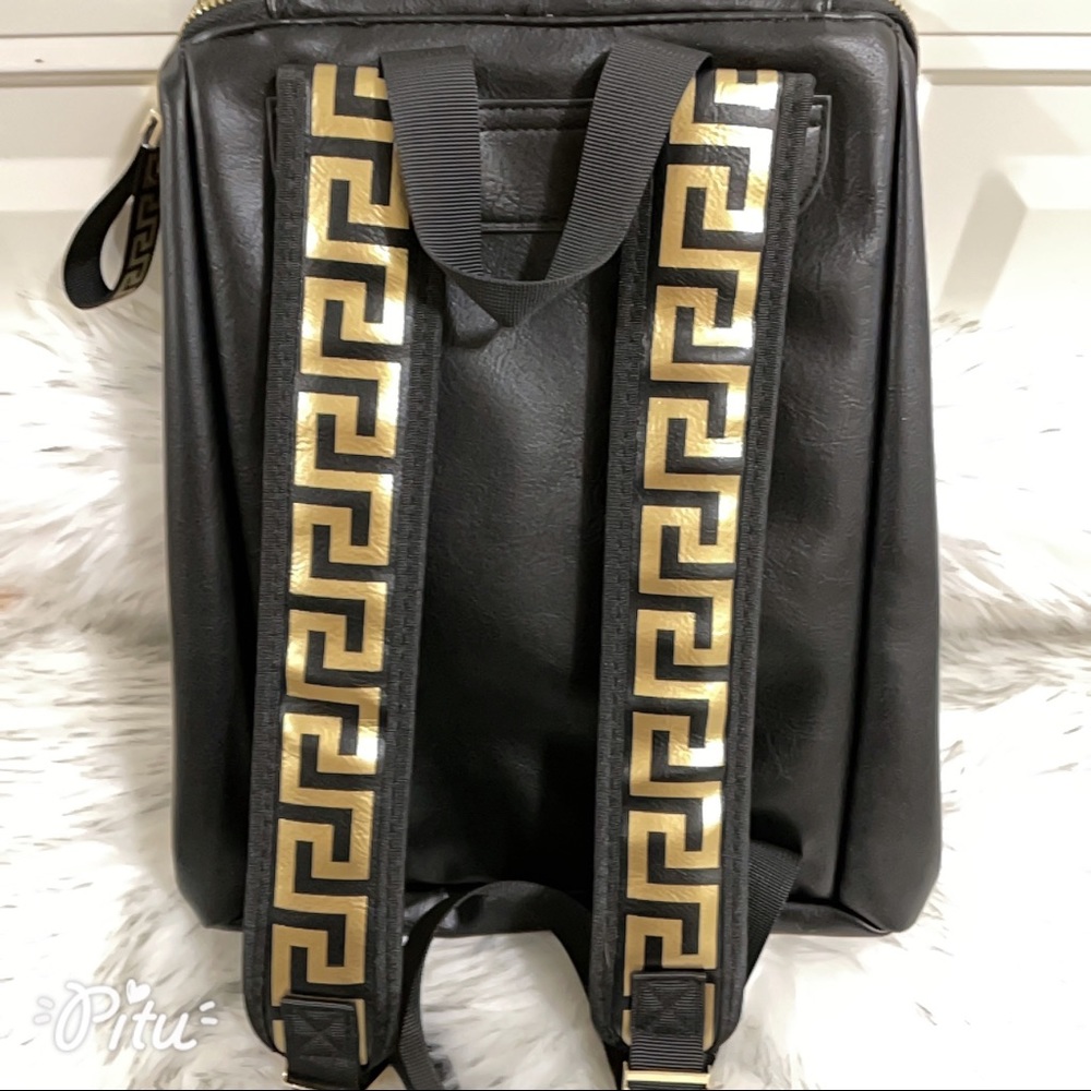 VERSACE GIFT SET - BRIGHT CRYSTAL PERFUME/ SUMMER BACKPACK- limited edition - Picture 4 of 15